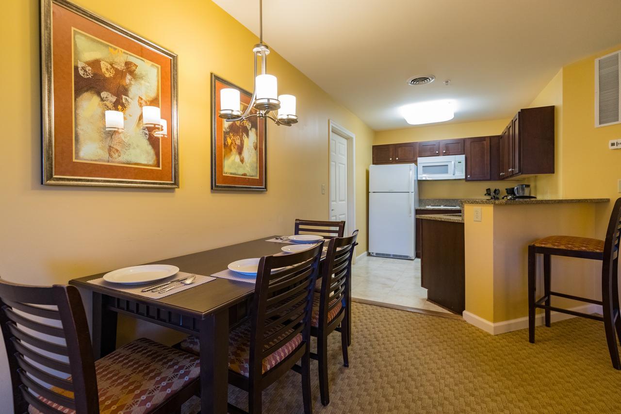 Vacation Village In The Berkshires Hancock Eksteriør billede A kitchen in a typical two-bedroom unit